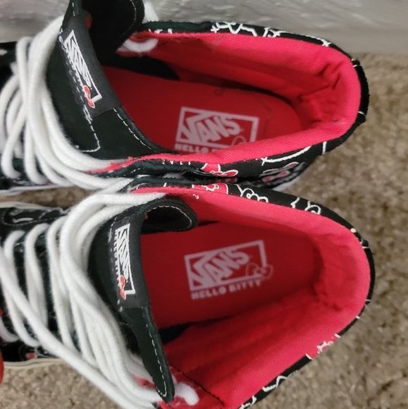 Vans Hello Kitty Sk8 Hi Shoe Size W 6.5 M 5 - Picture 5 of 7